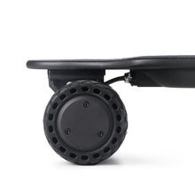 Cargar imagen en el visor de la galería, Puaida P6GT Electric Skateboard - Dual Hub Motors, 110 Rubber Wheels, 30 mph Top Speed, 18 Miles Range, Remote Included - Unleash the power with Puaida&#39;s P6GT, featuring dual hub motors, high-traction 110 rubber wheels, a thrilling top speed of 30 mph, and an impressive range of 18 miles. Control your ride effortlessly with the included remote for a dynamic and exhilarating electric skateboarding experience.
